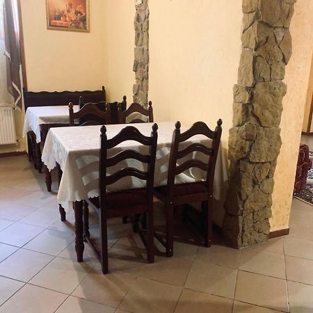 Apartament-Minihotel Elpida Лвив Екстериор снимка