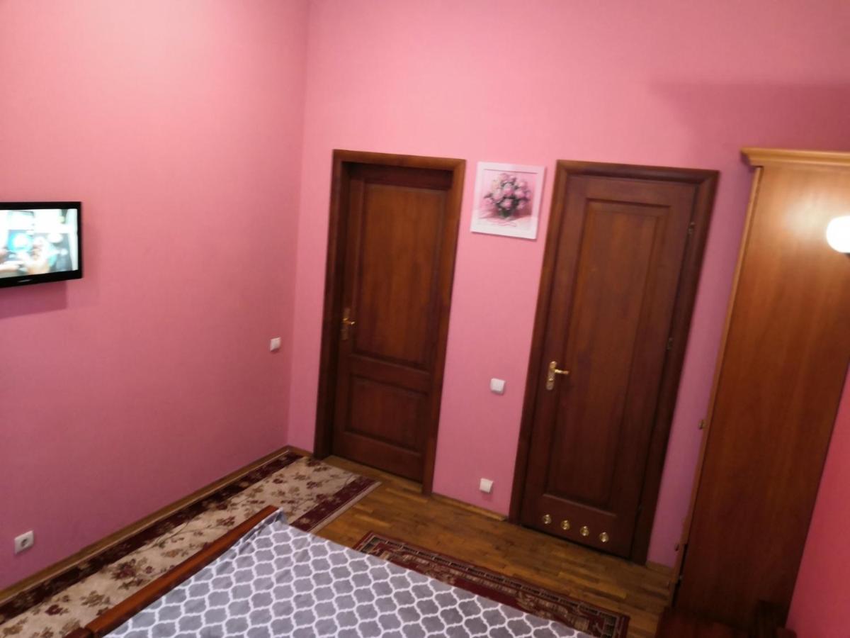 Apartament-Minihotel Elpida Лвив Екстериор снимка
