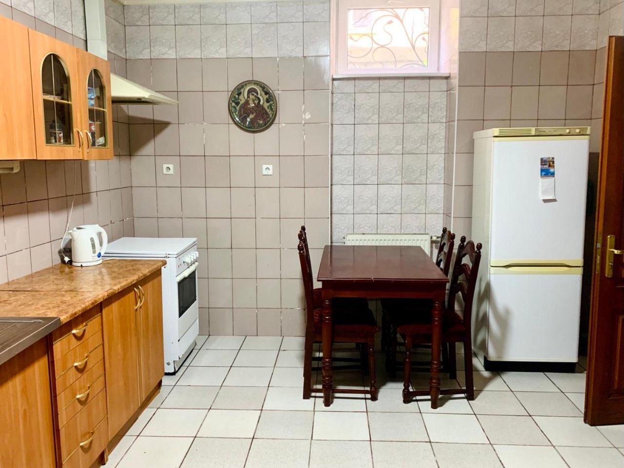 Apartament-Minihotel Elpida Лвив Екстериор снимка