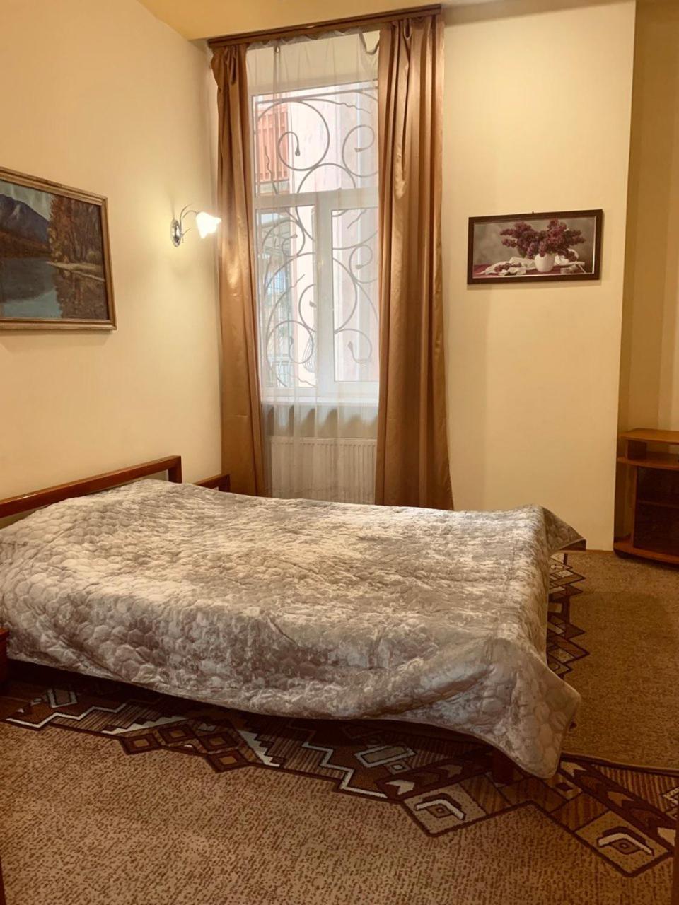Apartament-Minihotel Elpida Лвив Екстериор снимка