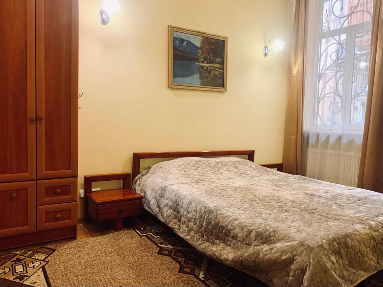 Apartament-Minihotel Elpida Лвив Екстериор снимка