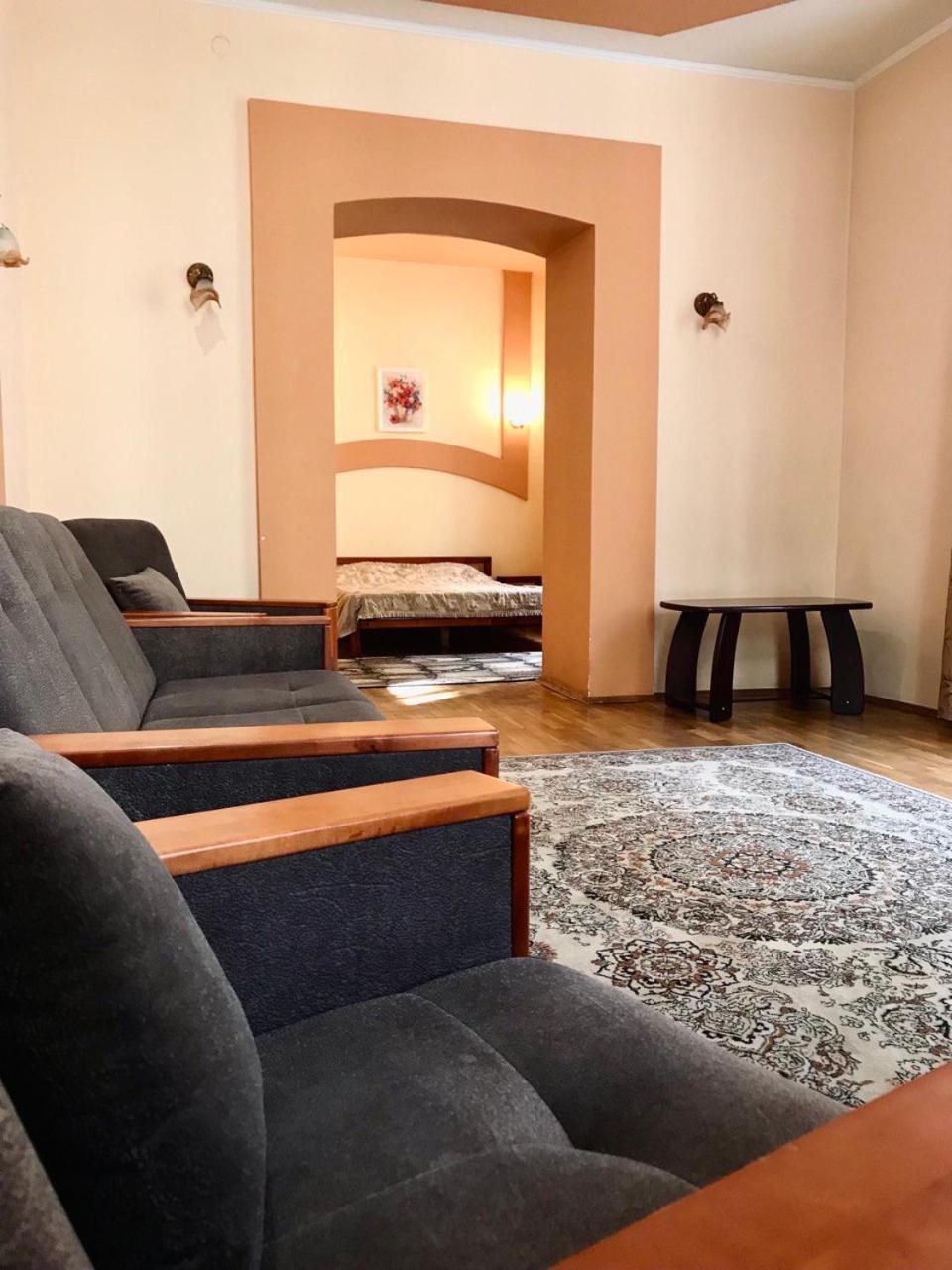 Apartament-Minihotel Elpida Лвив Екстериор снимка