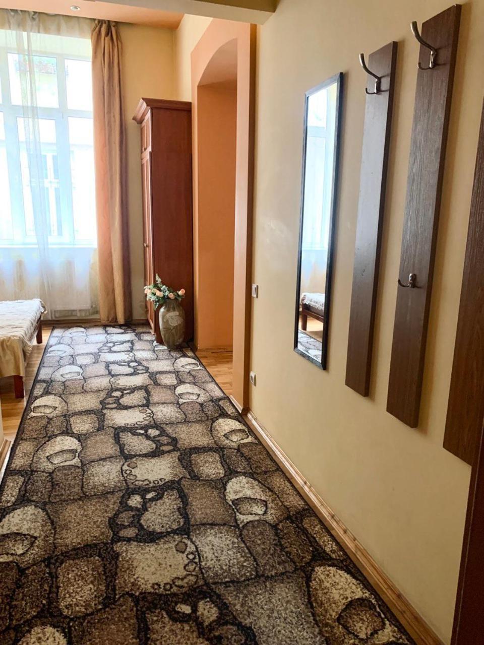 Apartament-Minihotel Elpida Лвив Екстериор снимка
